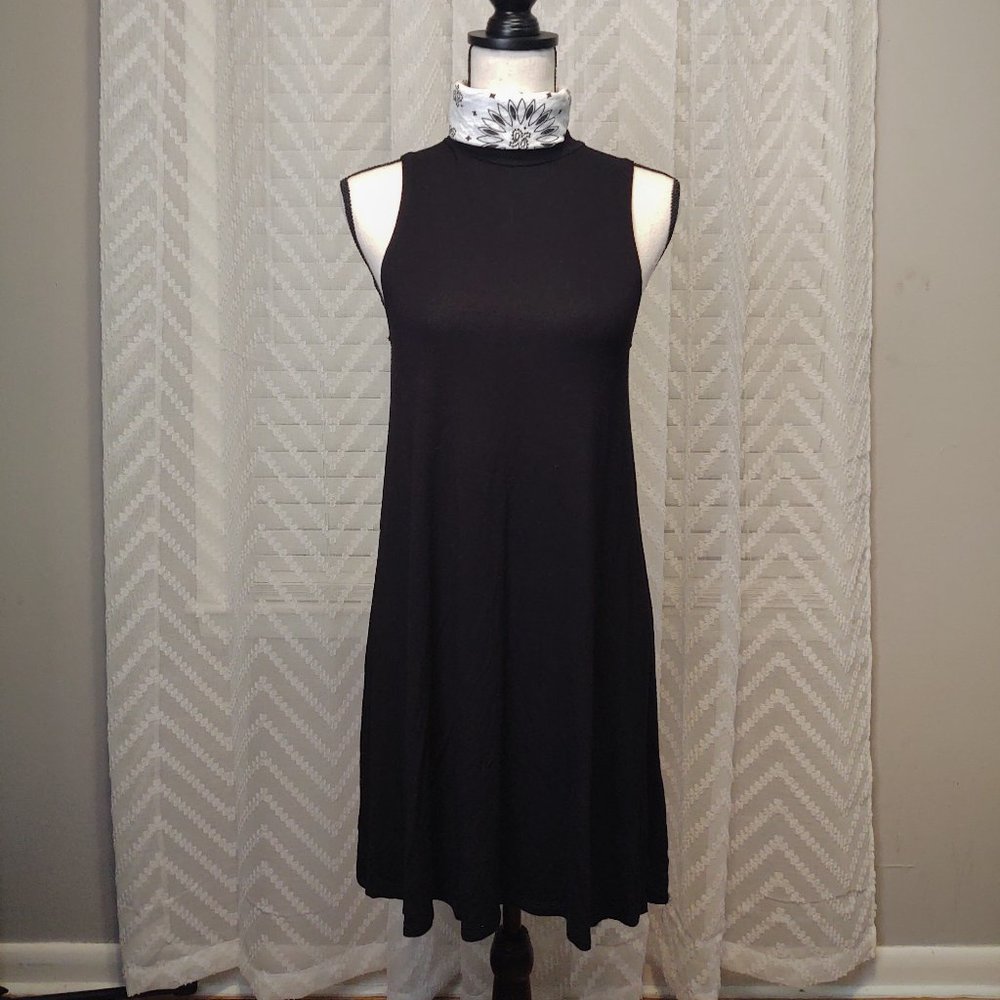 Mock neck sleeveless mini dress